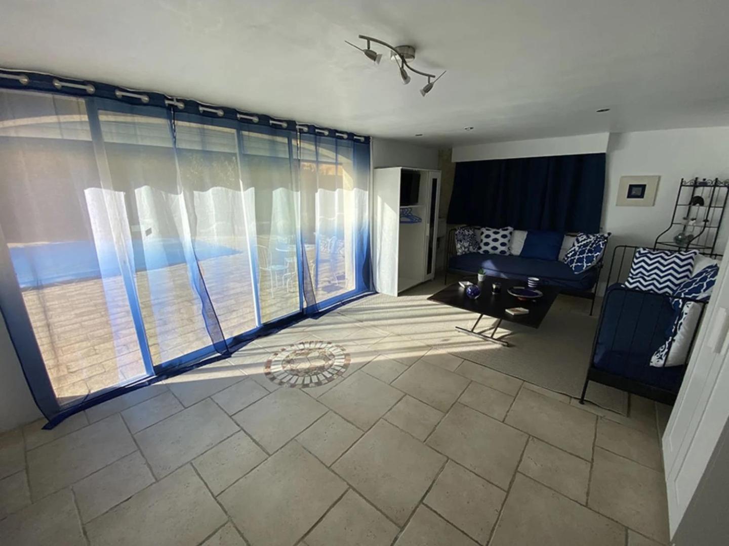 Les Jardins Du Soleil Apartment Авиньон Стая снимка