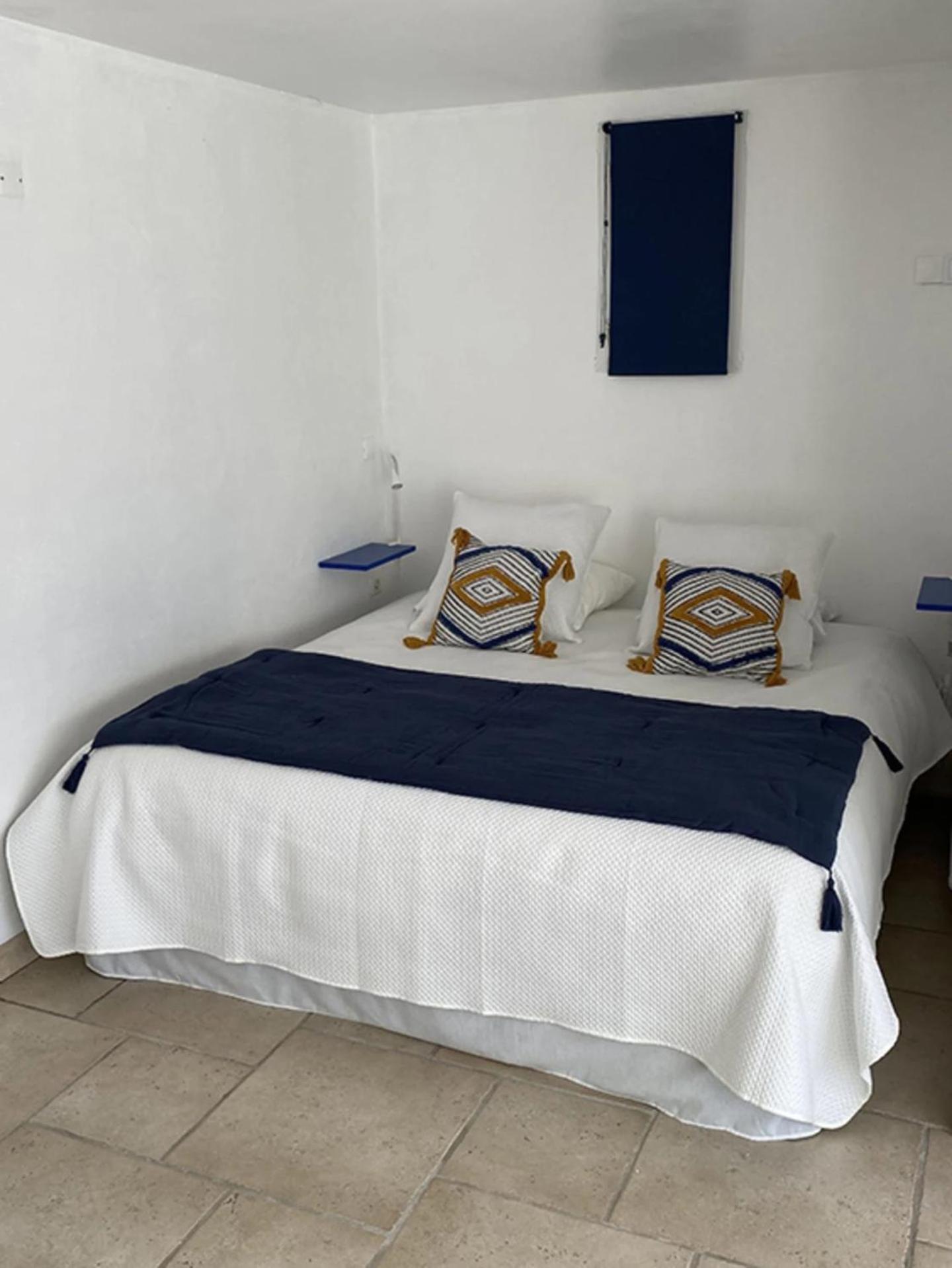 Les Jardins Du Soleil Apartment Авиньон Стая снимка
