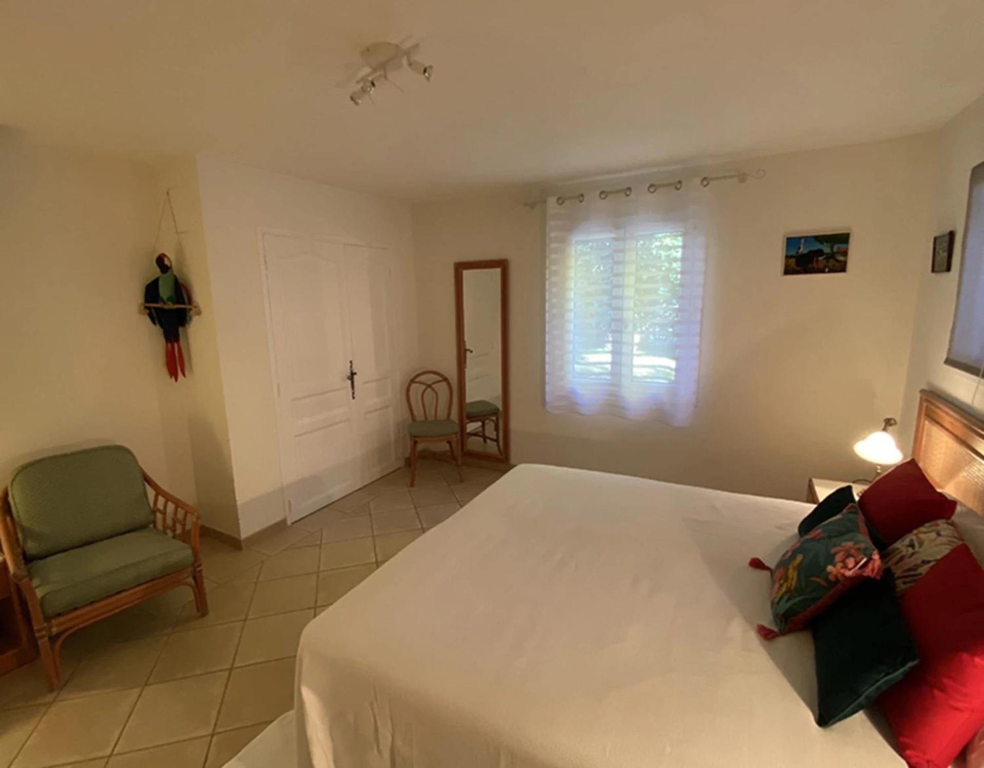 Les Jardins Du Soleil Apartment Авиньон Стая снимка